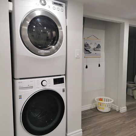 Perfect Location Comfort Private House Lower Level 2 Bedroom Unit Mississauga Bagian luar foto