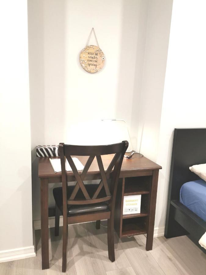 Perfect Location Comfort Private House Lower Level 2 Bedroom Unit Mississauga Bagian luar foto