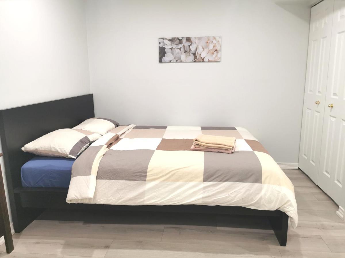 Perfect Location Comfort Private House Lower Level 2 Bedroom Unit Mississauga Bagian luar foto