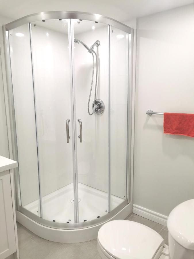 Perfect Location Comfort Private House Lower Level 2 Bedroom Unit Mississauga Bagian luar foto