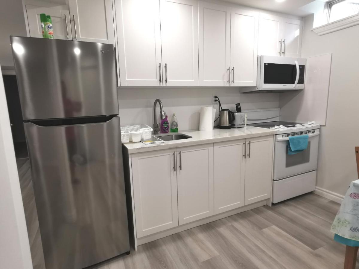 Perfect Location Comfort Private House Lower Level 2 Bedroom Unit Mississauga Bagian luar foto