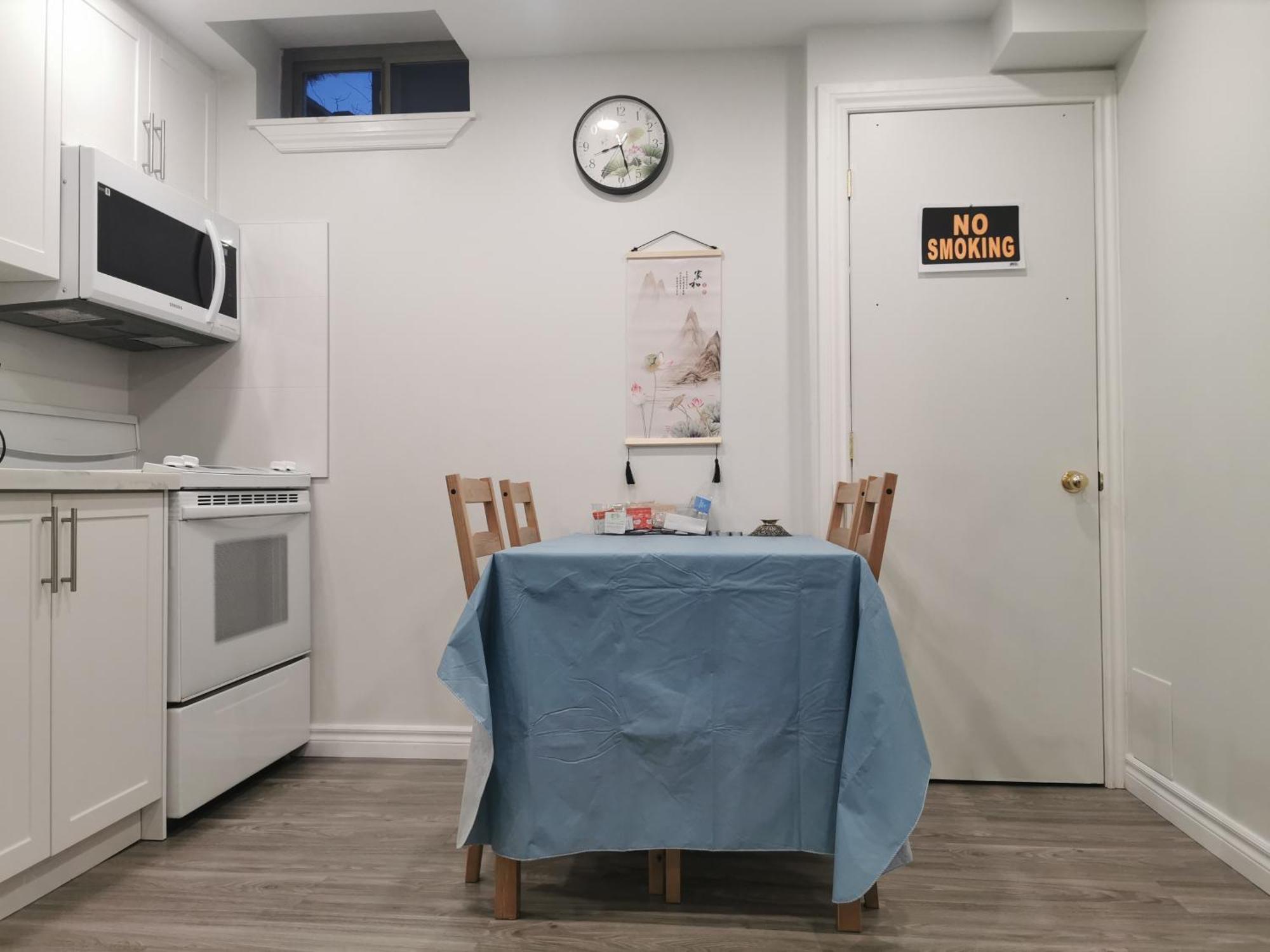 Perfect Location Comfort Private House Lower Level 2 Bedroom Unit Mississauga Bagian luar foto